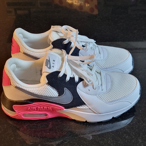 Nike Air Max - Picture 1 of 4
